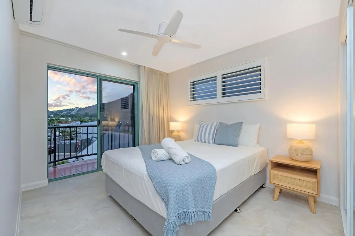 Beachfront Apartment The Strand Townsville